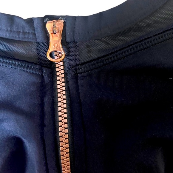 LULULEMON ATHLETICA Zip-Up Mesh Sports Bra Sz 6 - Picture 9 of 14